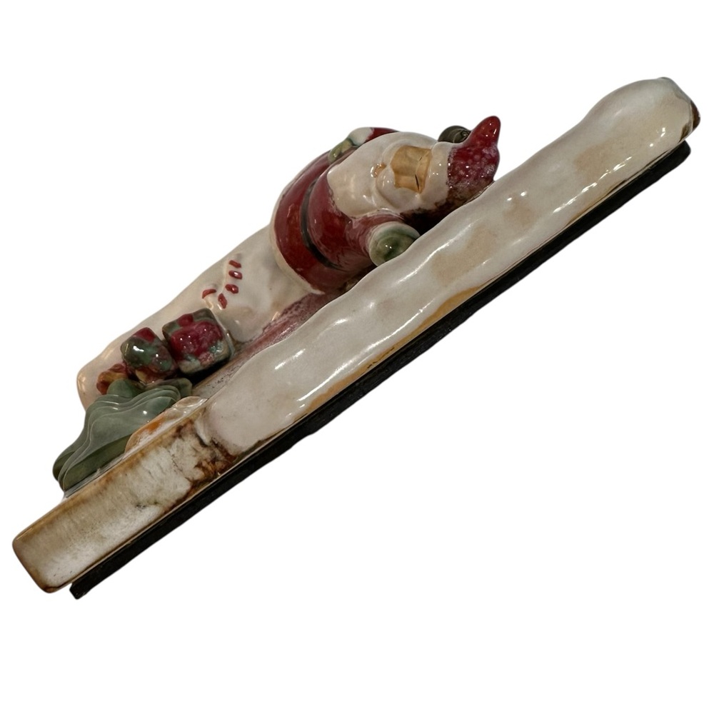 Vintage Ceramic Free Standing 3D Christmas Frame - Santa, Tree & Presents - Picture 4 of 10